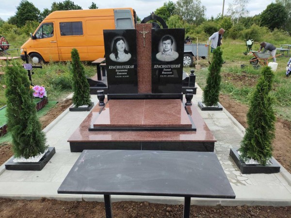 Monument din granit gabbro MG -0136